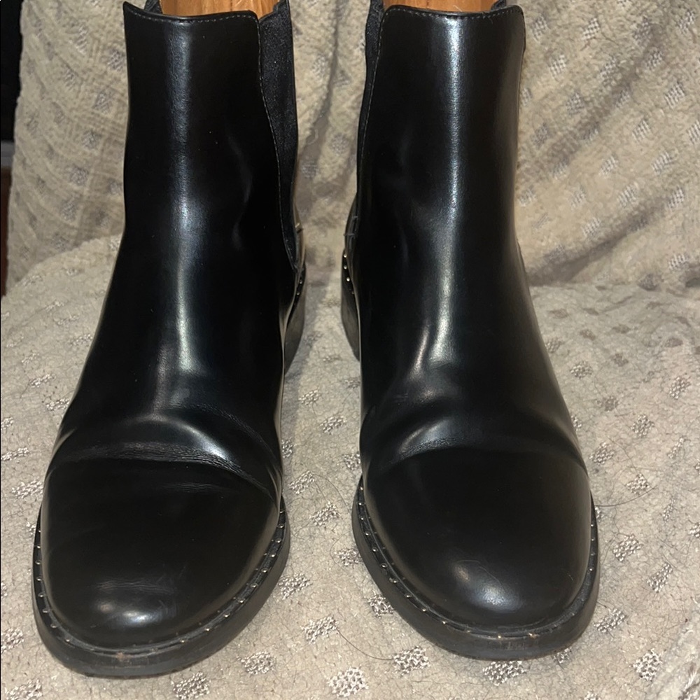 Sezane Black Chelsea Ankle Boots with Elastic Panels - Picture 1 of 7